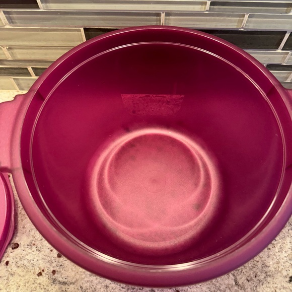 New Tupperware set - Picture 9 of 10